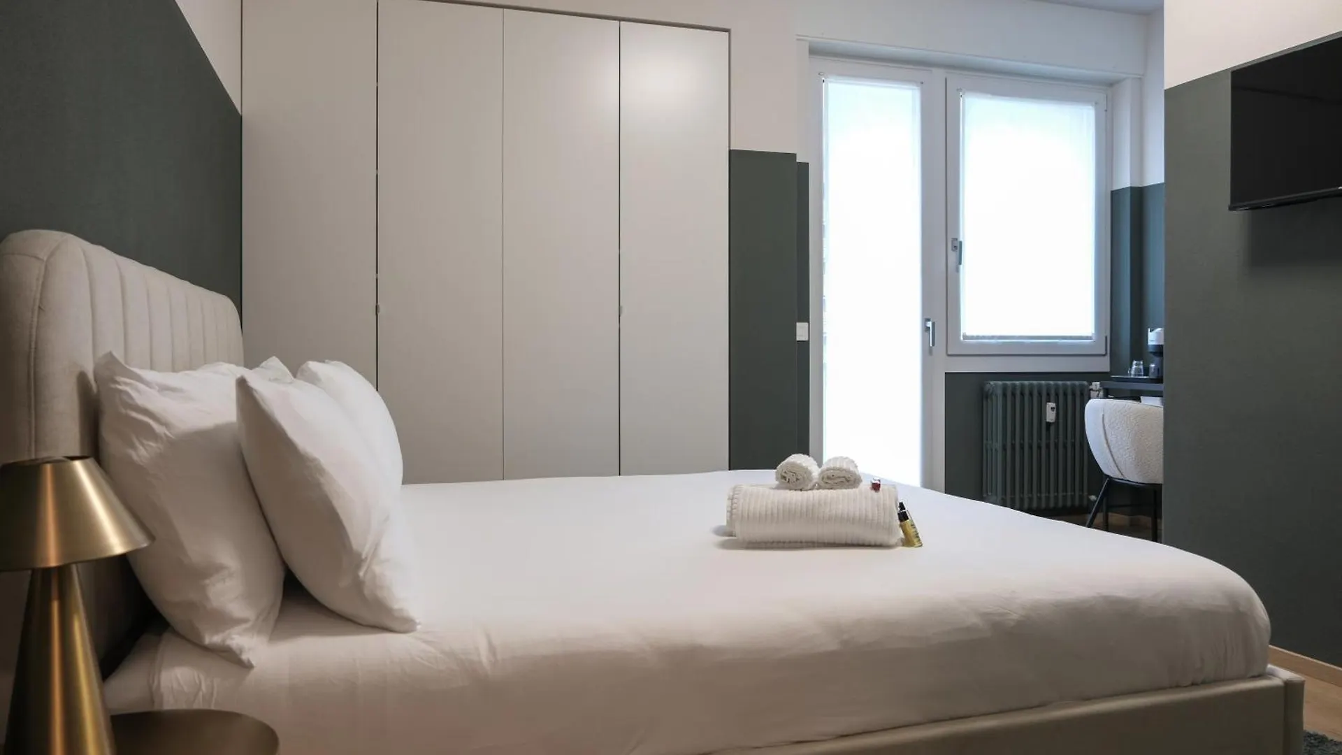 Prestige Suite Room - Just 30 Seconds Walk To Bernina Express 蒂拉诺 意大利
