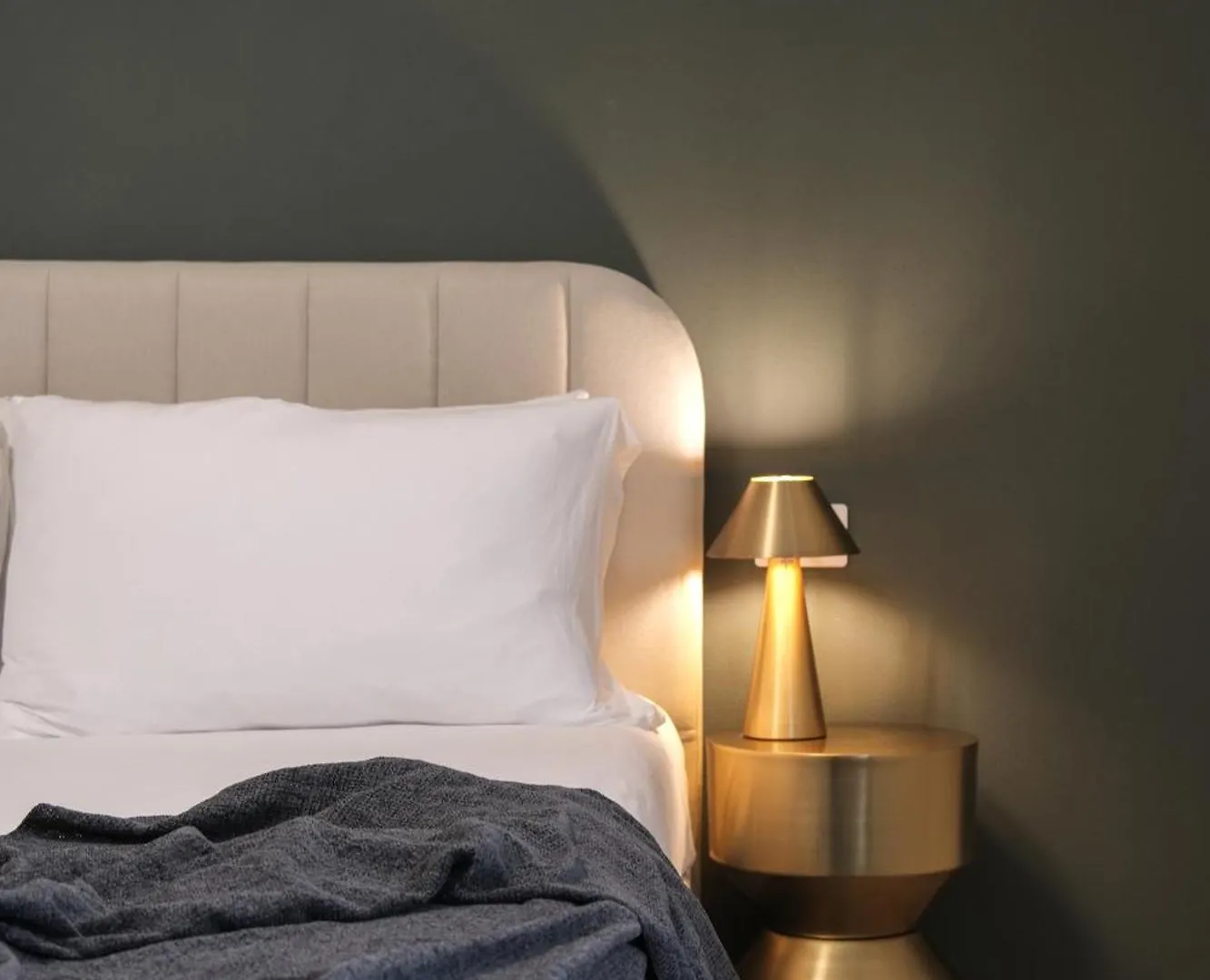 Prestige Suite Room - Just 30 Seconds Walk To Bernina Express 蒂拉诺