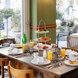 Bernina Express Eco Rooms&breakfast ゲストハウス
